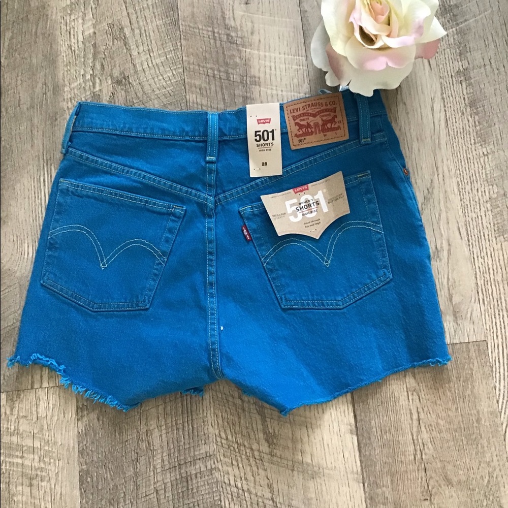 LEVI’S 501 ORIGINAL HIGH RISE FRAY HEM🎀🎀